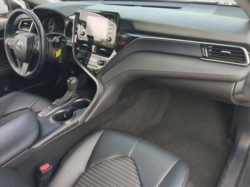 Used 2022 Toyota Camry SE w/ Carpet Mat Package (TMS) FWD image 20