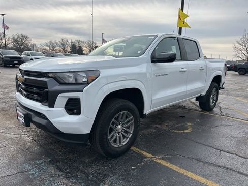 Used 2023 Chevrolet Colorado LT w/ LT Convenience Package image 17