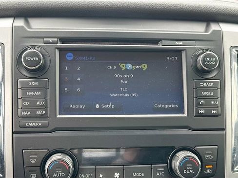 Used 2017 Nissan Titan SV image 18