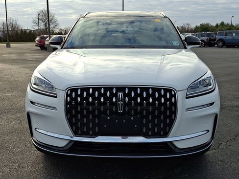 Certified 2023 Lincoln Corsair Reserve w/ Equipment Group 201A image 2