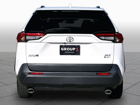 Used 2025 Toyota RAV4 XLE AWD/4WD image 5