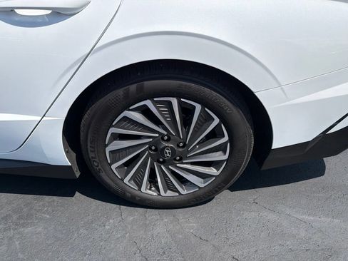 New 2026 Hyundai Sonata Limited FWD image 12