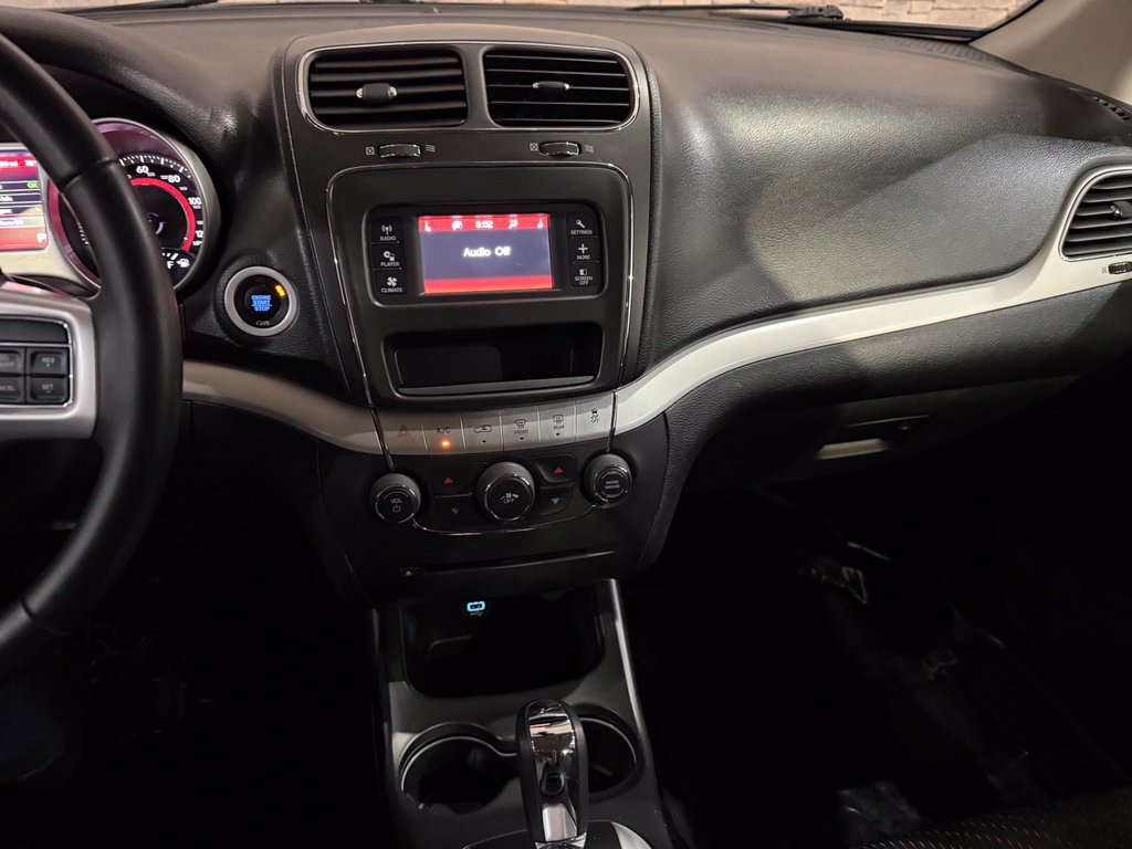 Used 2019 Dodge Journey SE w/ Connectivity Group FWD image 19