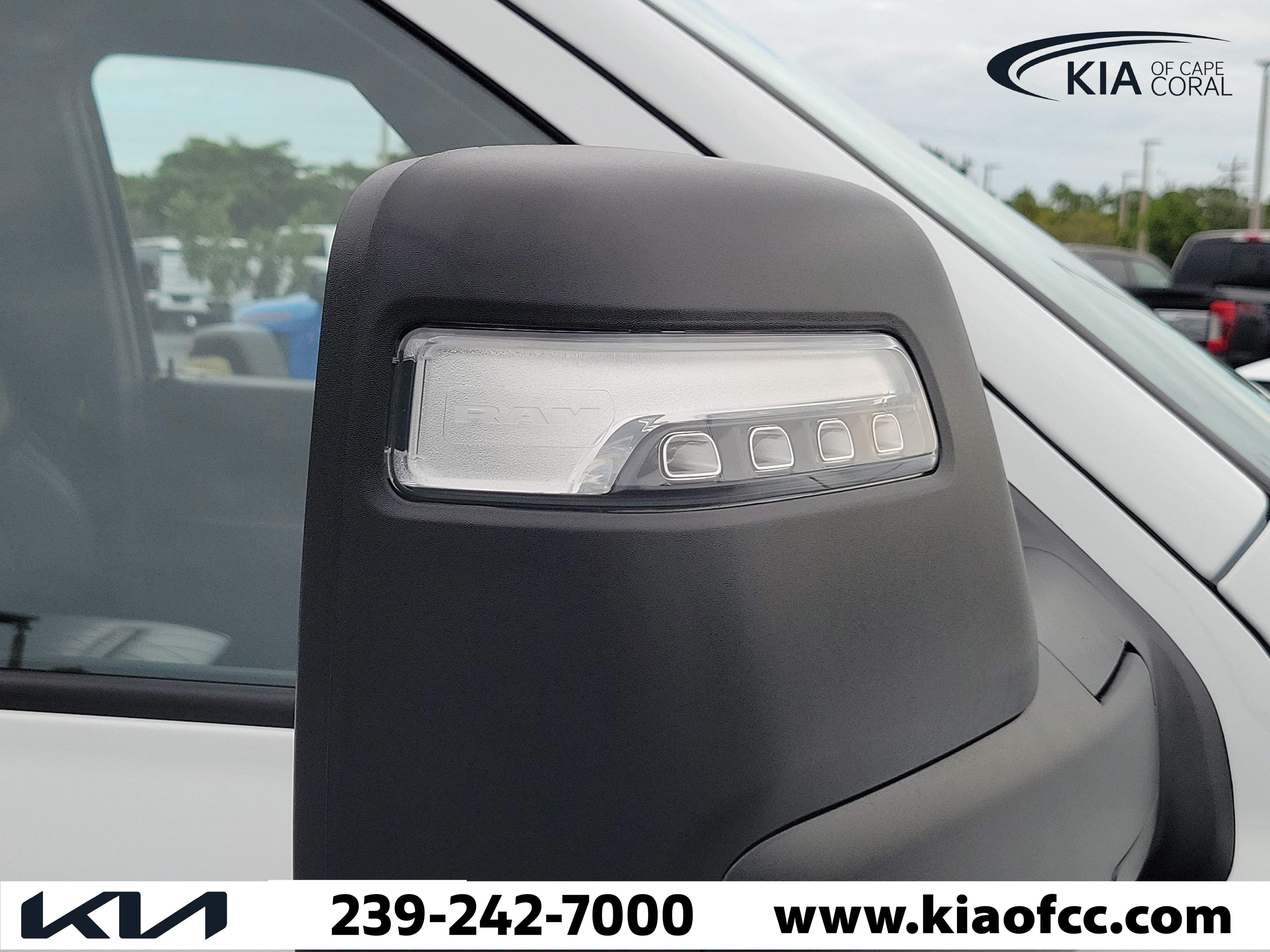 Used 2025 RAM 2500 Limited AWD/4WD image 8