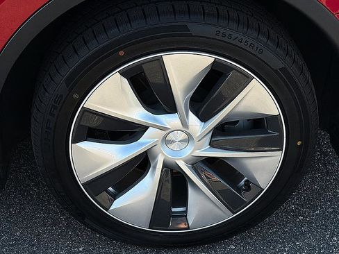 Used 2023 Tesla Model Y Long Range AWD/4WD image 7