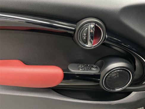 Used 2017 MINI Cooper S image 19