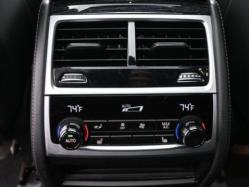 Used 2022 BMW 750i xDrive w/ Executive Package image 23