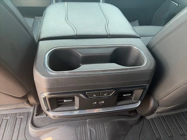 Used 2023 GMC Sierra 1500 Denali w/ Denali Reserve Package AWD/4WD image 13