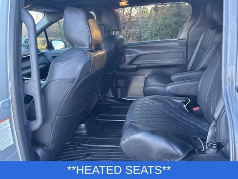 Used 2024 Toyota Sienna XSE w/ XSE Premium Package image 15