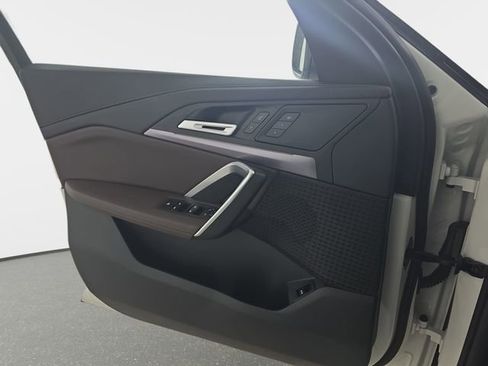 Used 2025 BMW X2 xDrive28i image 26