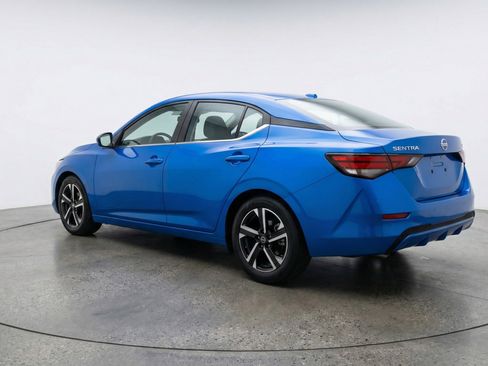 Used 2025 Nissan Sentra SV image 6