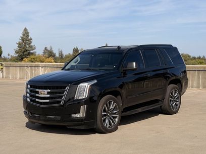 Used 2017 Cadillac Escalade Luxury