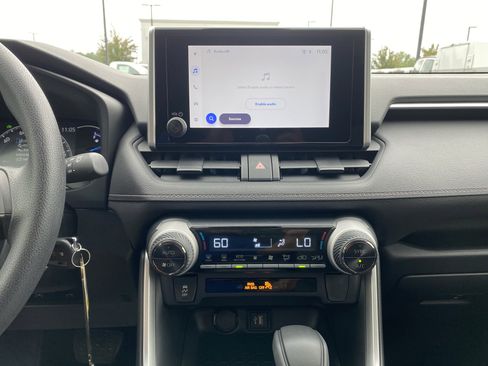 Used 2025 Toyota RAV4 LE image 24