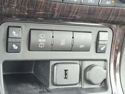 Used 2017 Chevrolet Traverse LT FWD image 27