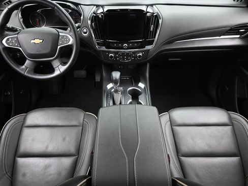 Used 2023 Chevrolet Traverse Premier image 16