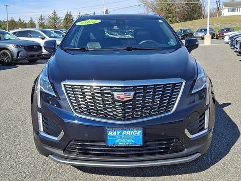 Used 2022 Cadillac XT5 Premium Luxury image 2
