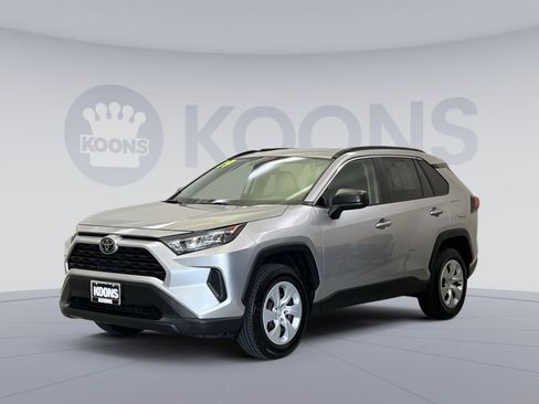 Used 2019 Toyota RAV4 LE w/ All Weather Liner Package AWD/4WD image 4