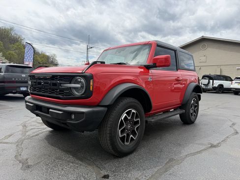 Used 2023 Ford Bronco Outer Banks image 5