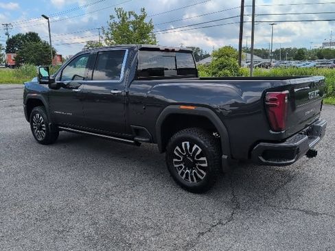 Used 2025 GMC Sierra 2500 Denali Ultimate AWD/4WD image 3