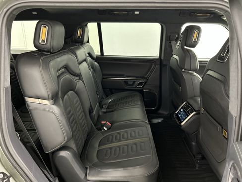 Used 2022 Rivian R1S Launch Edition Quad AWD/4WD image 23