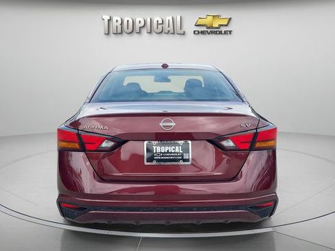 Used 2024 Nissan Altima 2.5 SV image 4