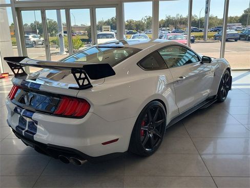 Used 2020 Ford Mustang Shelby GT500 w/ Carbon Fiber Track Pack image 4
