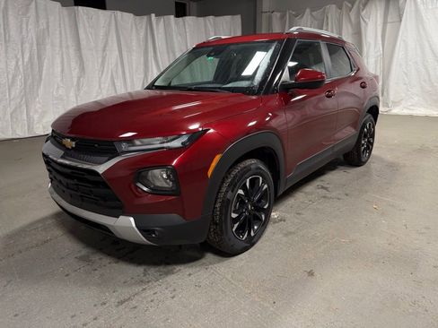 Used 2023 Chevrolet TrailBlazer LT w/ Convenience Package image 3