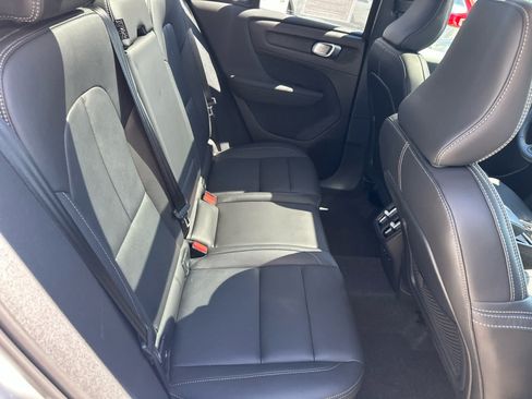 Used 2025 Volvo XC40 B5 Ultra AWD/4WD image 35