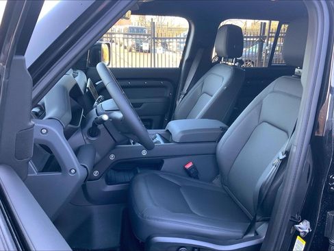 New 2026 Land Rover Defender 110 S image 9