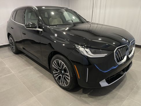Used 2026 BMW X3 xDrive30i w/ Premium Package AWD/4WD image 3