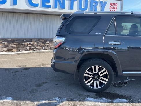 Used 2024 Toyota 4Runner Limited image 13