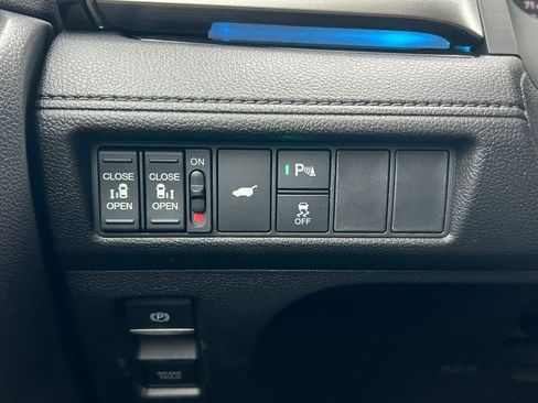New 2026 Honda Odyssey Touring image 19