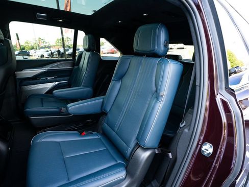 Used 2025 Cadillac Escalade IQ Luxury 2 w/ LPO, Premium Carpet Package AWD/4WD image 47