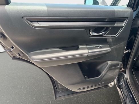 Used 2024 Honda CR-V LX image 11