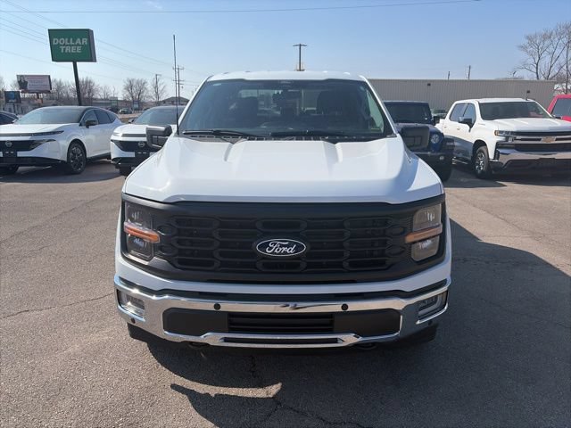 Used 2025 Ford F150 XLT w/ Equipment Group 301A Standard AWD/4WD image 9