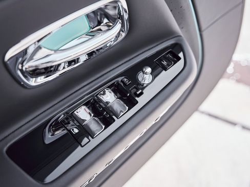 Used 2025 Rolls-Royce Spectre w/ Leather Finishing Pack image 29