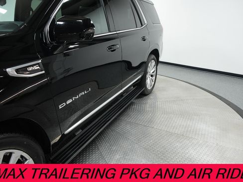 Used 2024 GMC Yukon Denali w/ Advanced Technology Package image 5