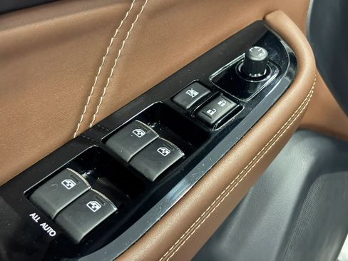Used 2019 Subaru Outback 2.5i Touring AWD/4WD image 38