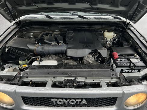 Used 2012 Toyota FJ Cruiser 4WD w/ Upgrade Pkg image 25