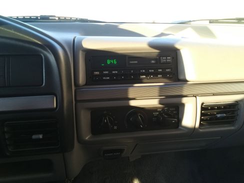 Used 1994 Ford F150 XL image 12