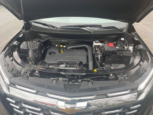 Used 2025 Chevrolet Equinox LT image 28