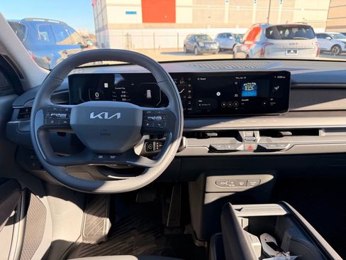 New 2026 Kia EV9 Land image 14