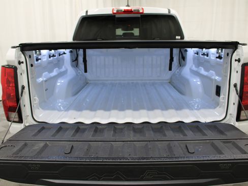 Used 2023 Chevrolet Colorado Trail Boss w/ Technology Package AWD/4WD image 17