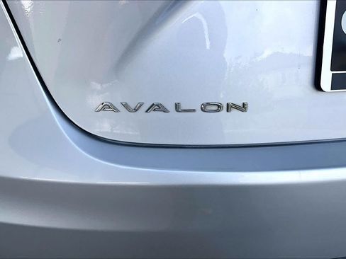 Used 2014 Toyota Avalon XLE FWD image 10