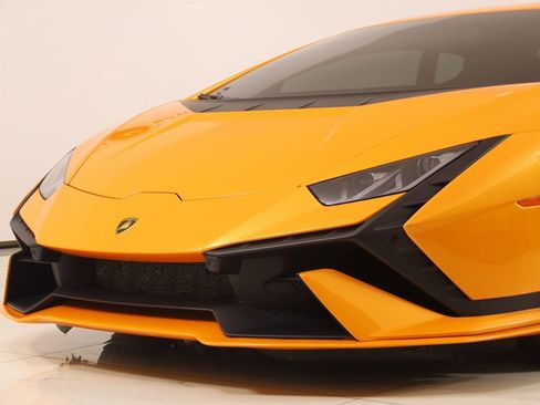 Used 2023 Lamborghini Huracan Tecnica image 93