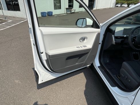 Certified 2024 Hyundai Ioniq 5 SEL RWD image 16
