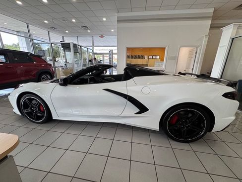 Used 2022 Chevrolet Corvette Stingray Preferred Conv w/ Z51 Performance Package image 8
