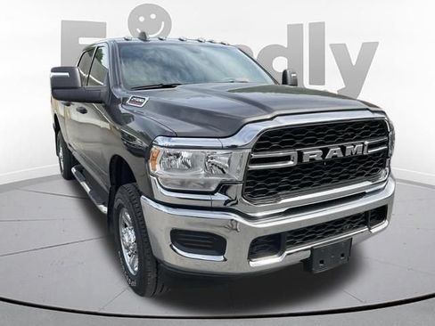 Used 2024 RAM 2500 Tradesman w/ Chrome Appearance Group AWD/4WD image 11