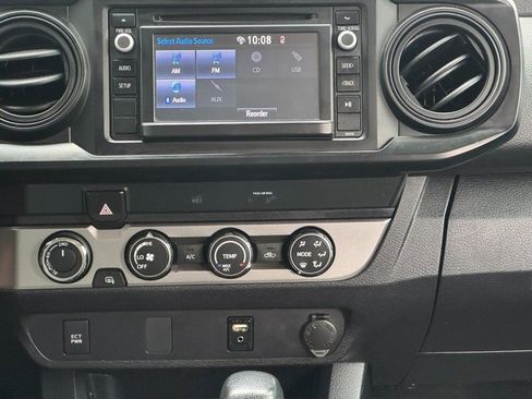 Used 2019 Toyota Tacoma SR image 13