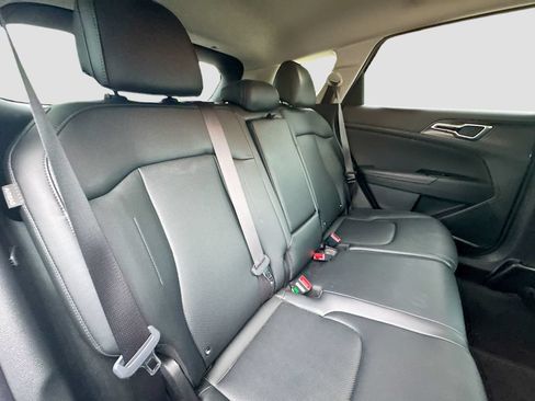 Certified 2024 Kia Sportage EX AWD/4WD image 29